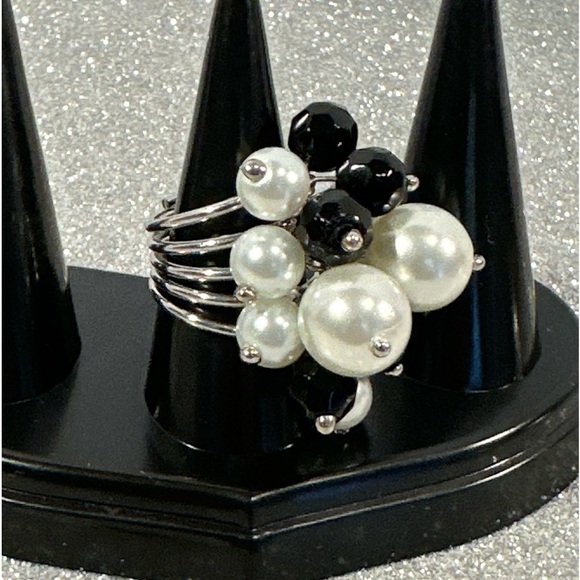 LOVELY FASHION RING! - Picture 4 of 4